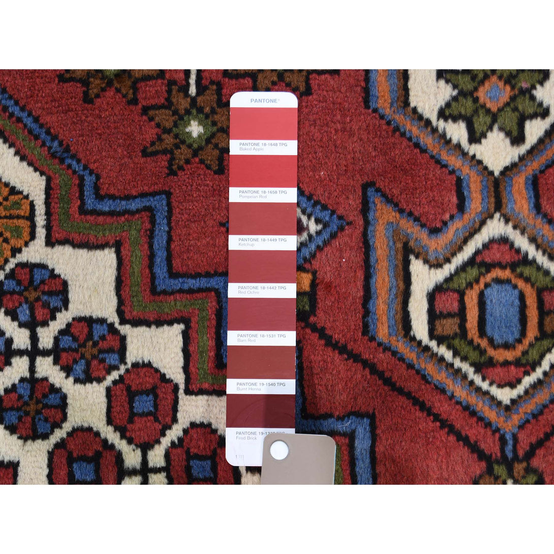 Handmade Persian Rectangle Rug > Design# SH44795 > Size: 3'-5" x 5'-3" [ONLINE ONLY]