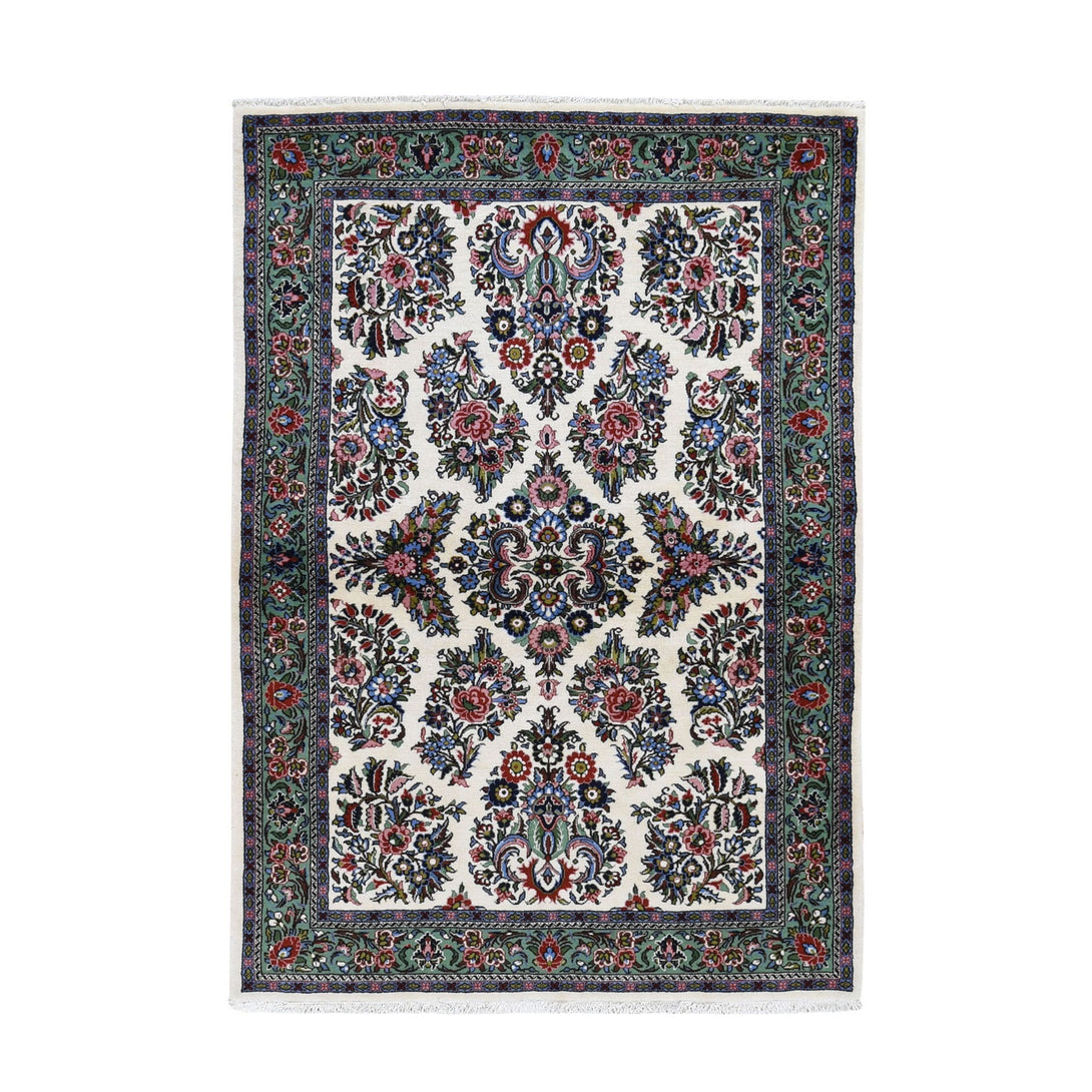 Handmade Persian Rectangle Rug > Design# SH47472 > Size: 4'-4" x 6'-8" [ONLINE ONLY]