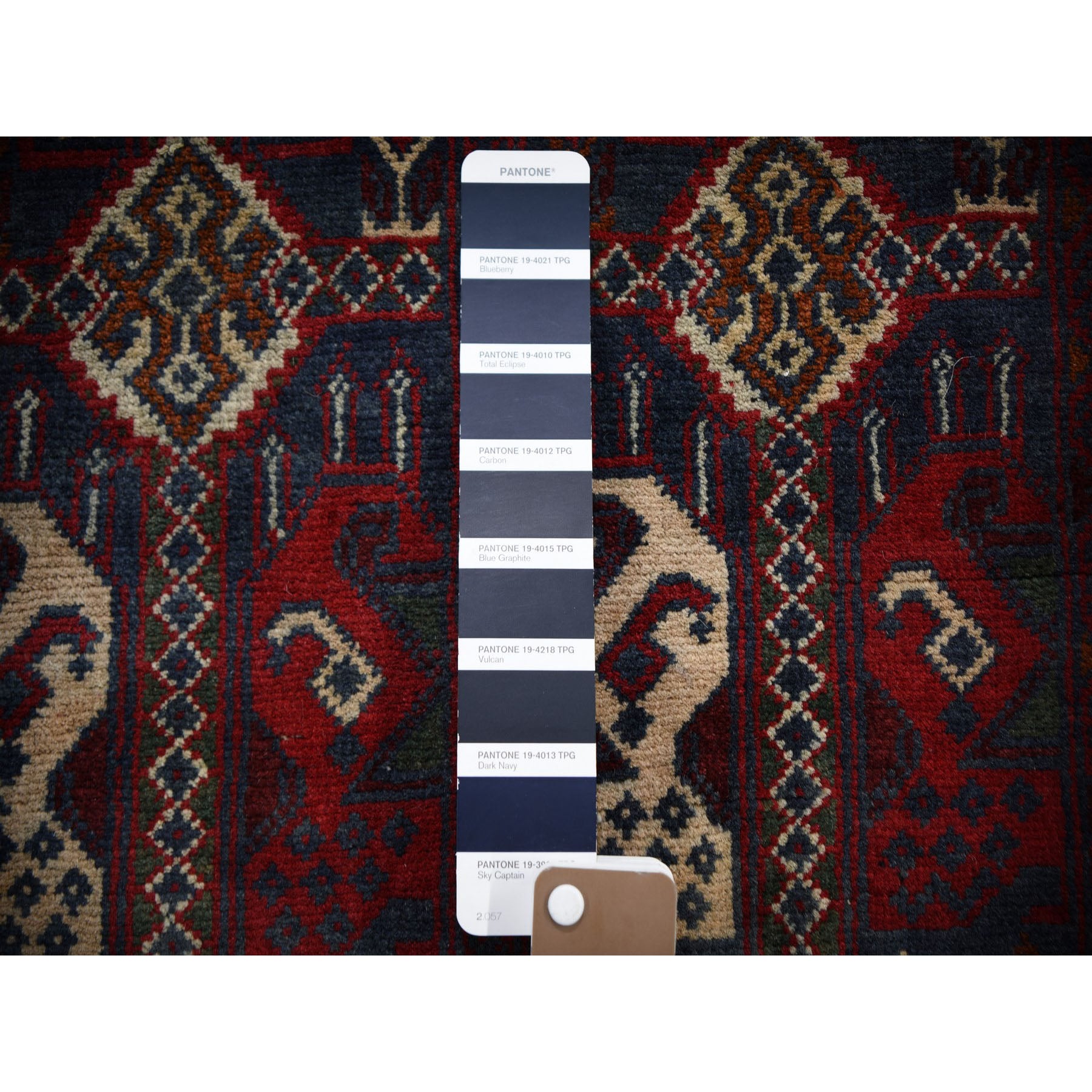 Hand Knotted Tribal Runner > Design# CCSR49820 > Size: 2'-6" x 9'-4"