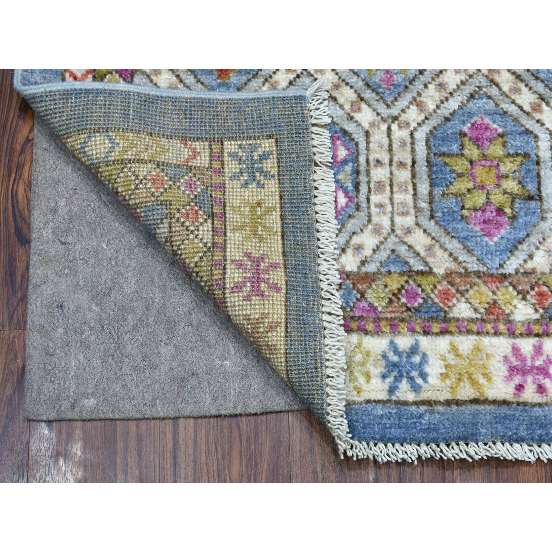 Hand Knotted Tribal Area Rug > Design# CCSR55975 > Size: 3'-10" x 5'-10"