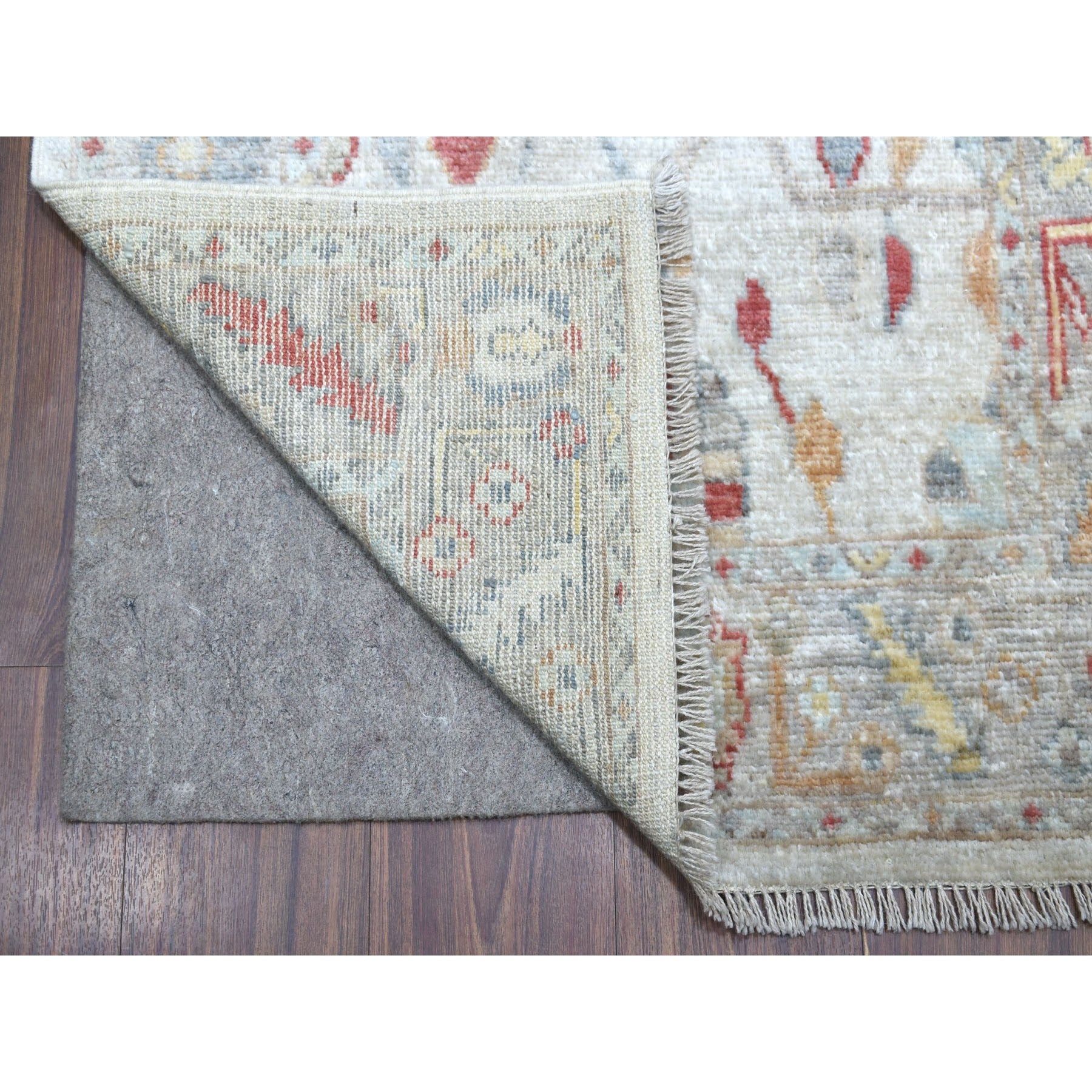 Hand Knotted Traditional Decorative Runner > Design# CCSR56477 > Size: 2'-8" x 16'-1"