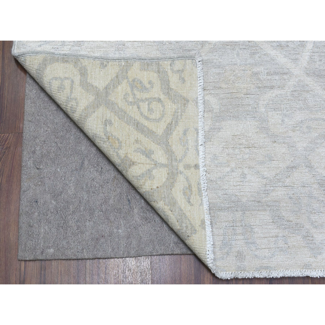 Hand Knotted Traditional Decorative Area Rug > Design# CCSR56732 > Size: 8'-0" x 9'-9"