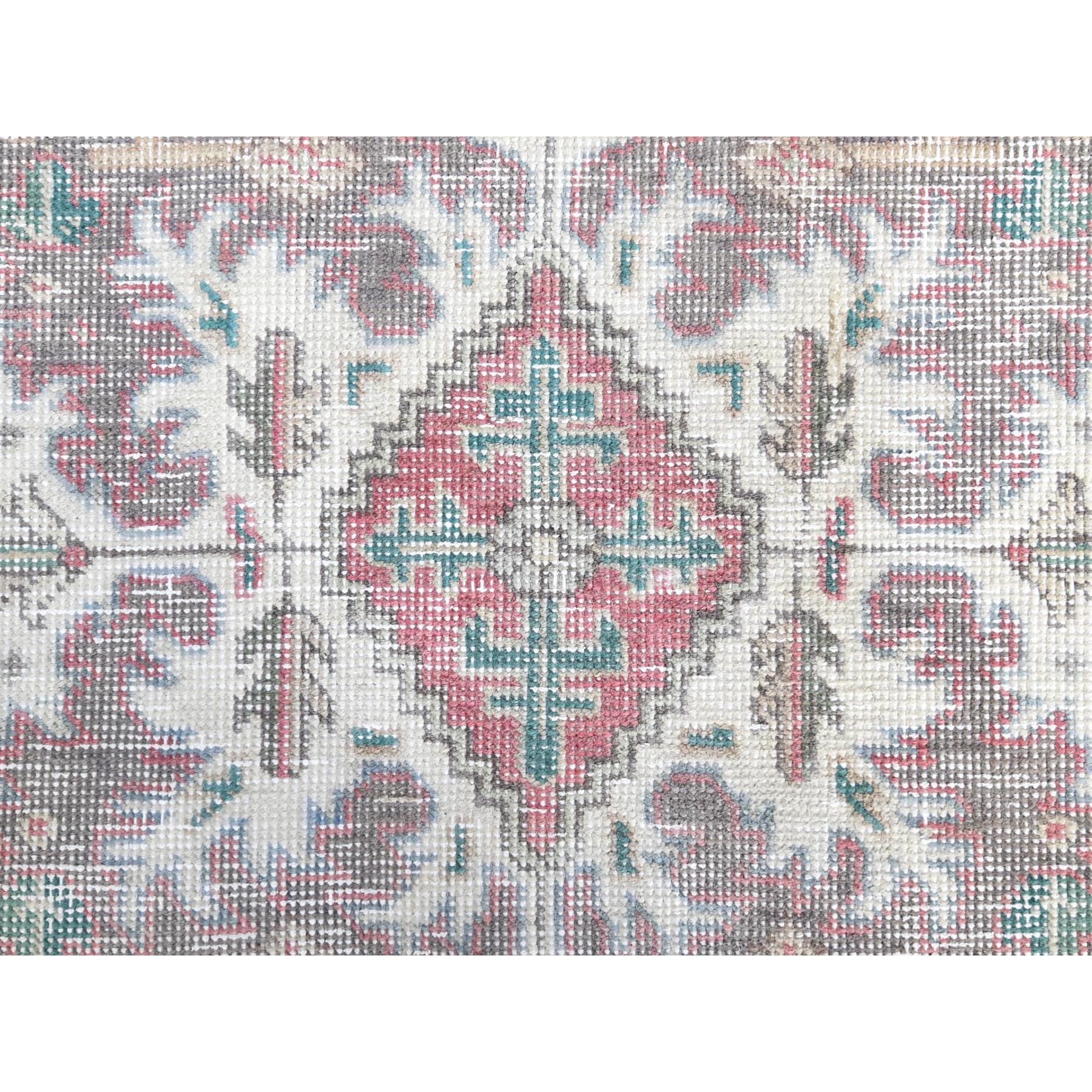 Hand Knotted White Washed Area Rug > Design# CCSR57730 > Size: 6'-6" x 9'-4"