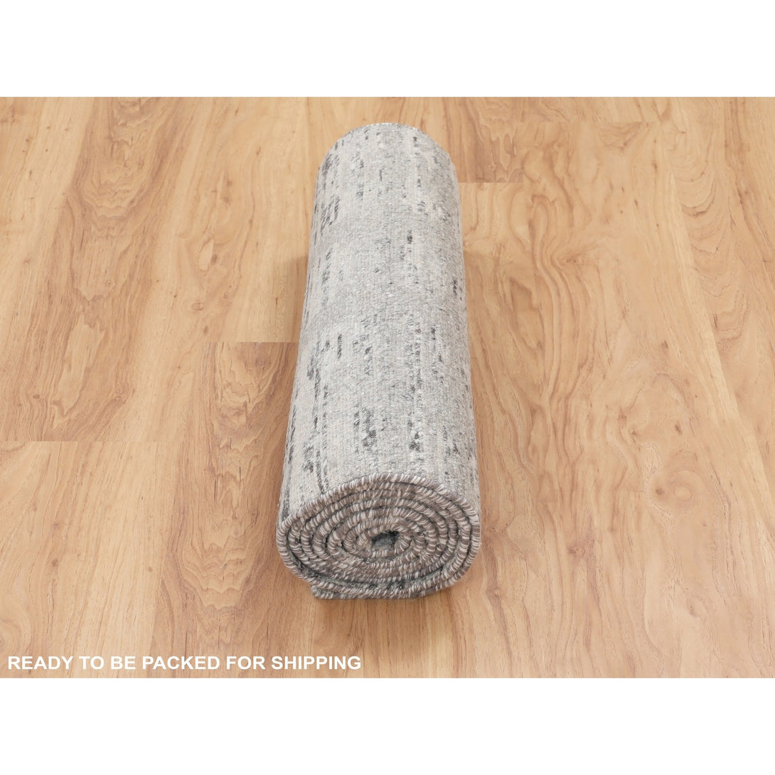Hand Knotted Modern and Contemporary Runner > Design# CCSR58228 > Size: 2'-4" x 8'-0"