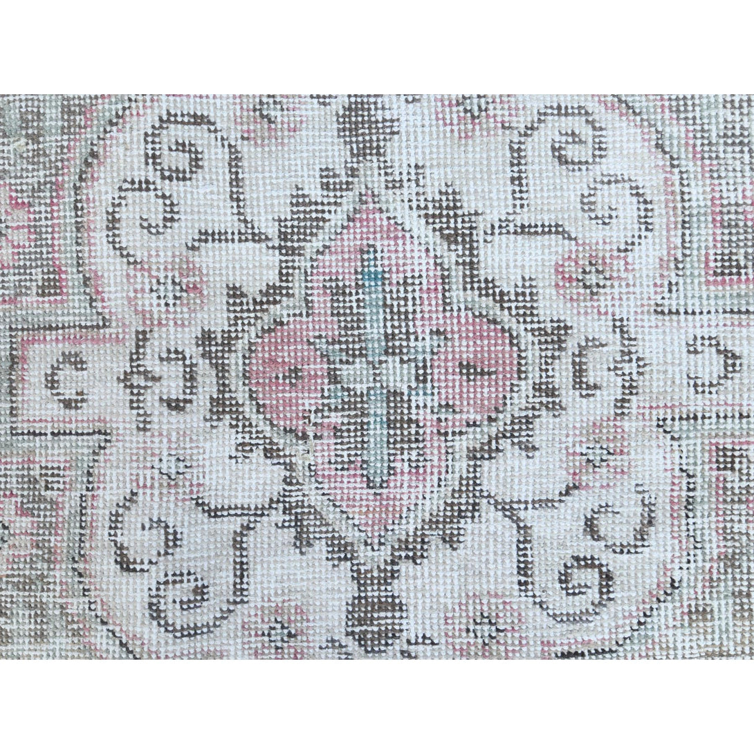 Hand Knotted White Washed Area Rug > Design# CCSR60187 > Size: 6'-4" x 9'-6"