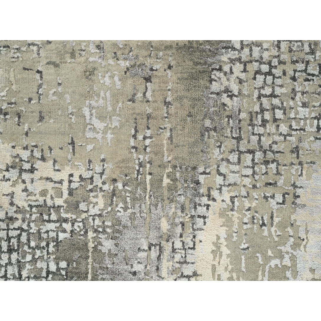 Hand Knotted Modern and Contemporary Area Rug > Design# CCSR62170 > Size: 2'-0" x 2'-10"