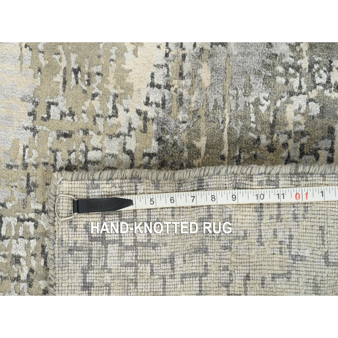 Hand Knotted Modern and Contemporary Area Rug > Design# CCSR62170 > Size: 2'-0" x 2'-10"