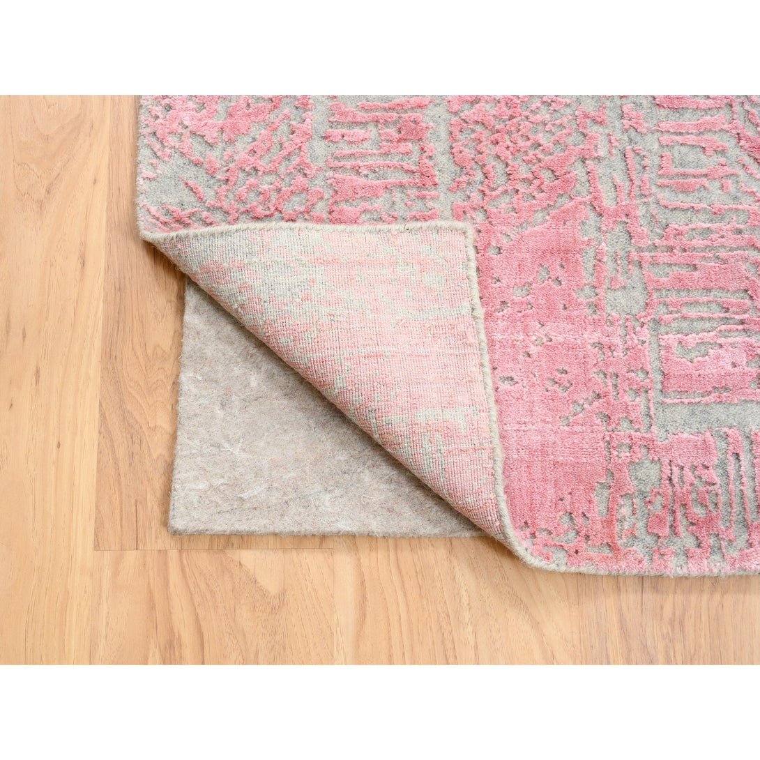 Hand Loomed Modern and Contemporary Area Rug > Design# CCSR62257 > Size: 7'-10" x 10'-1"