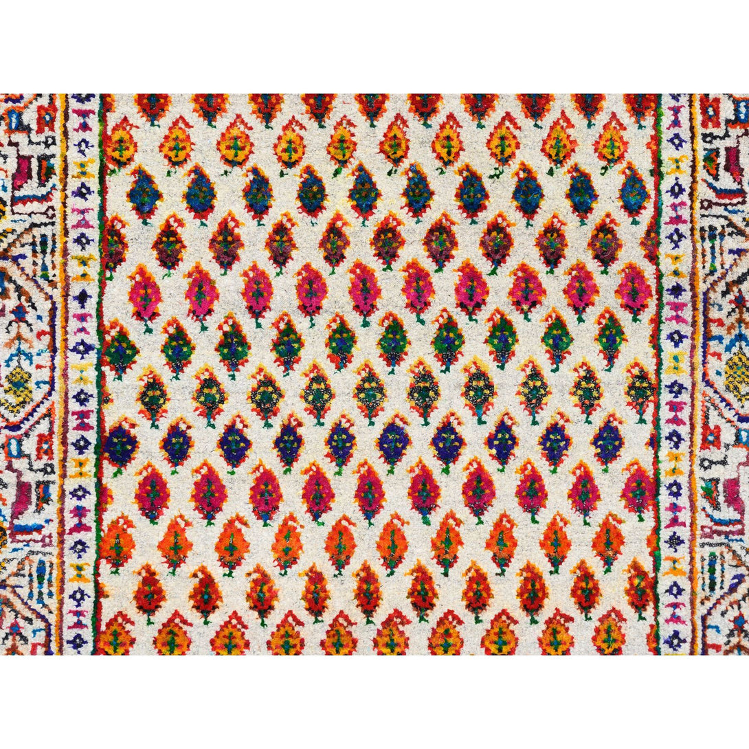 Hand Knotted Modern and Contemporary Runner > Design# CCSR62338 > Size: 2'-4" x 10'-2"
