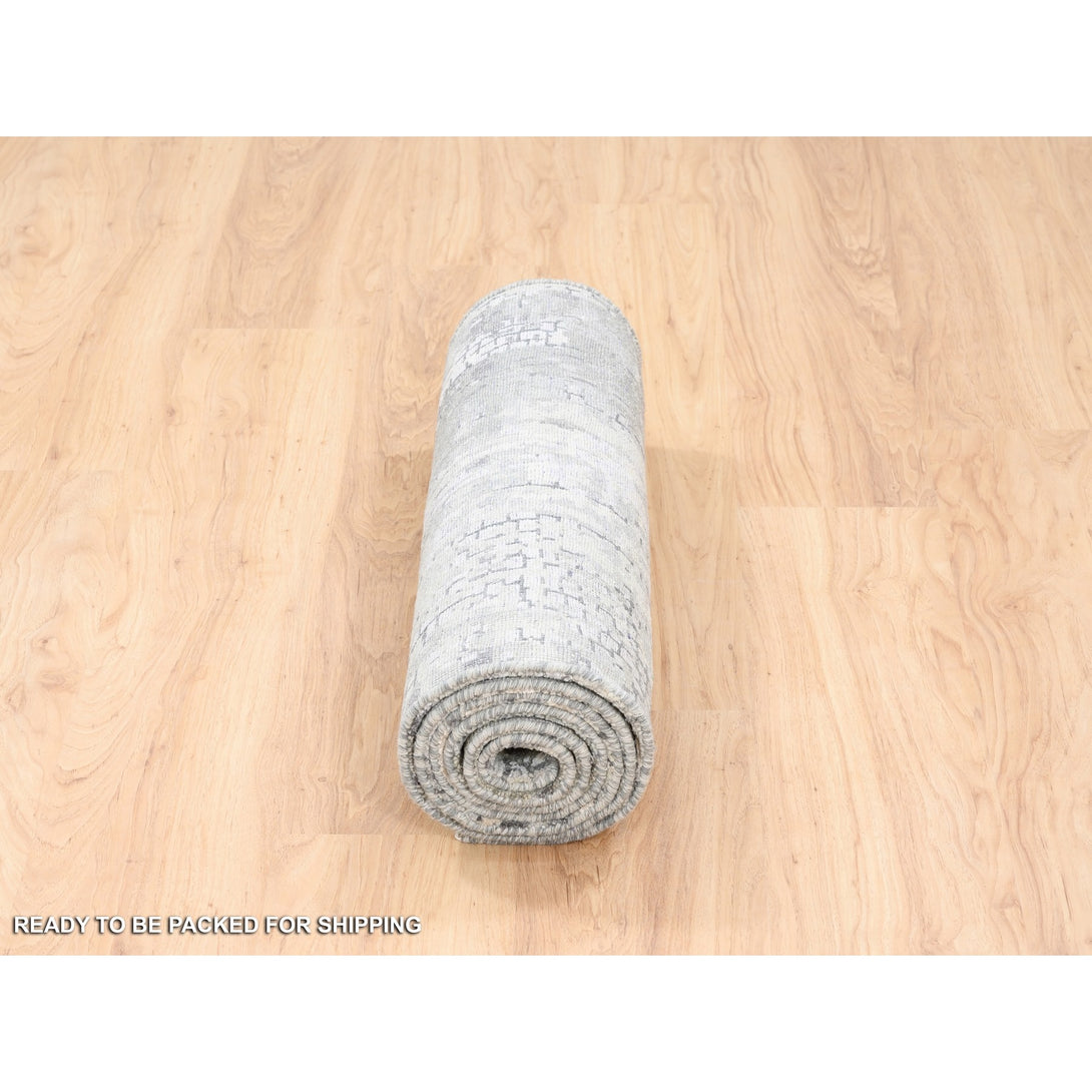 Hand Knotted Modern and Contemporary Runner > Design# CCSR62643 > Size: 2'-8" x 7'-10"