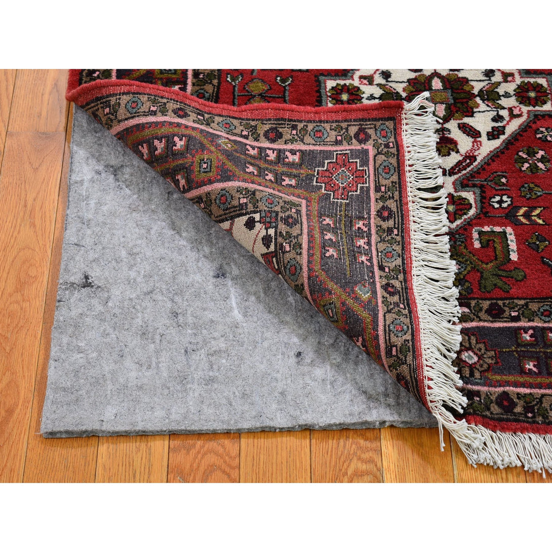 Hand Knotted Persian Area Rug > Design# CCSR66344 > Size: 3'-4" x 4'-9"