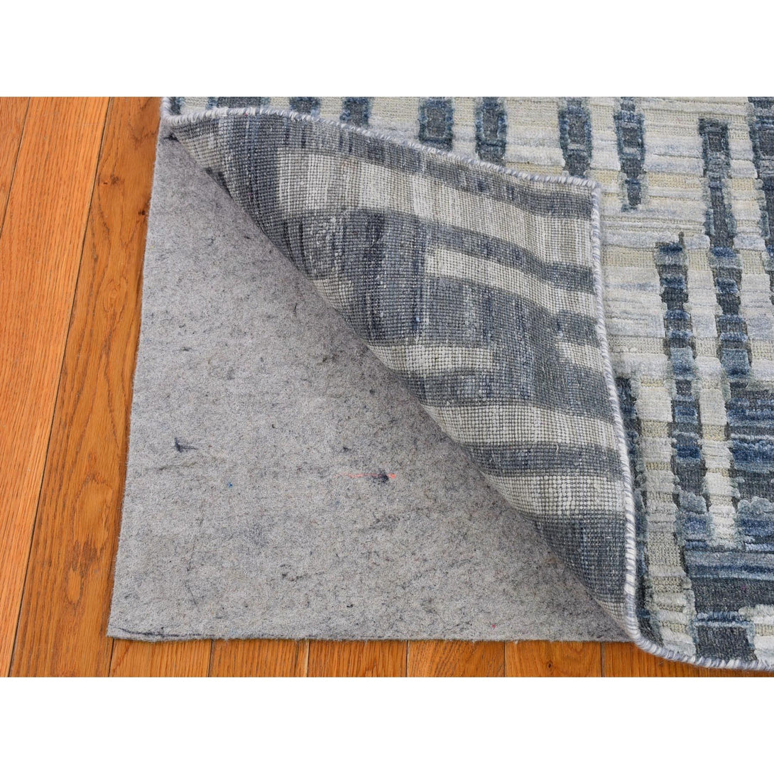 Hand Knotted Modern and Contemporary Area Rug > Design# CCSR66511 > Size: 2'-6" x 6'-2"