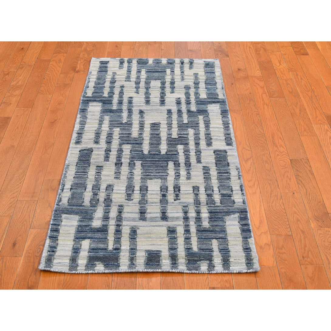 Hand Knotted Modern and Contemporary Area Rug > Design# CCSR66530 > Size: 2'-6" x 6'-2"