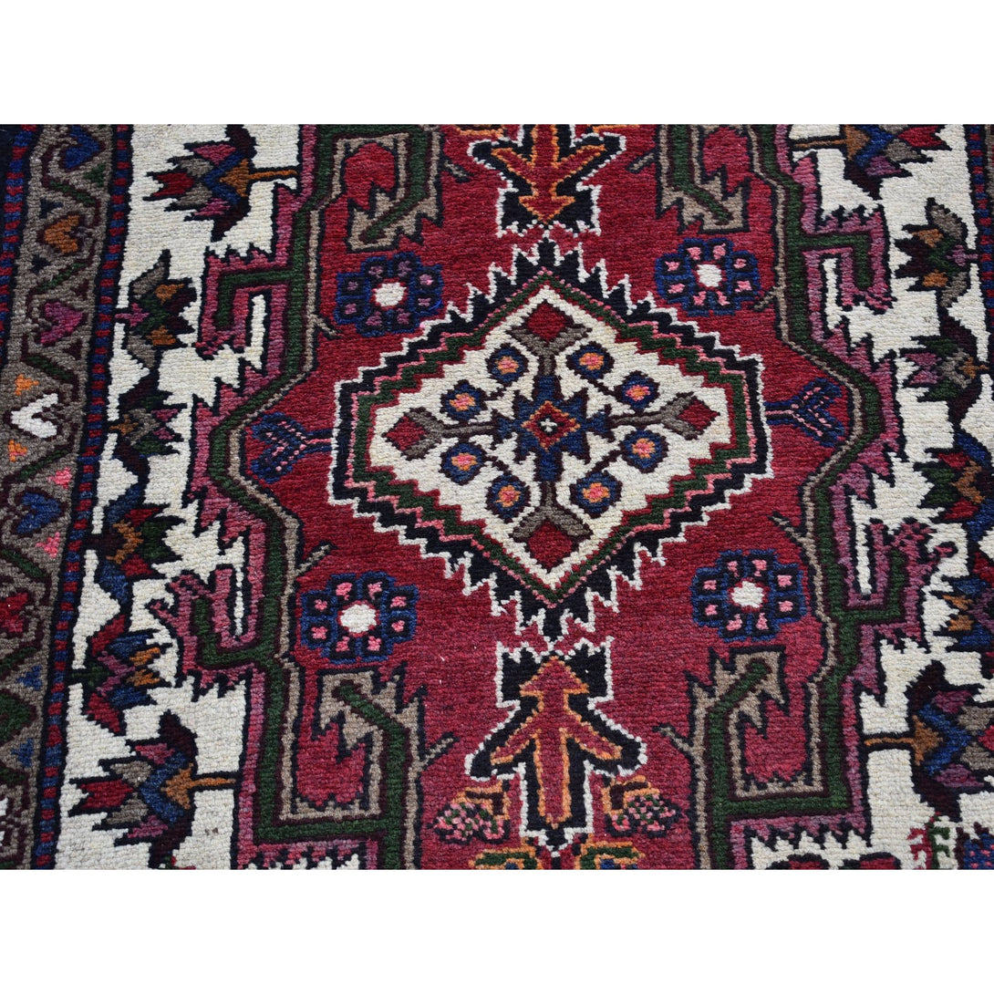 Hand Knotted Persian Area Rug > Design# CCSR66677 > Size: 2'-8" x 9'-3"