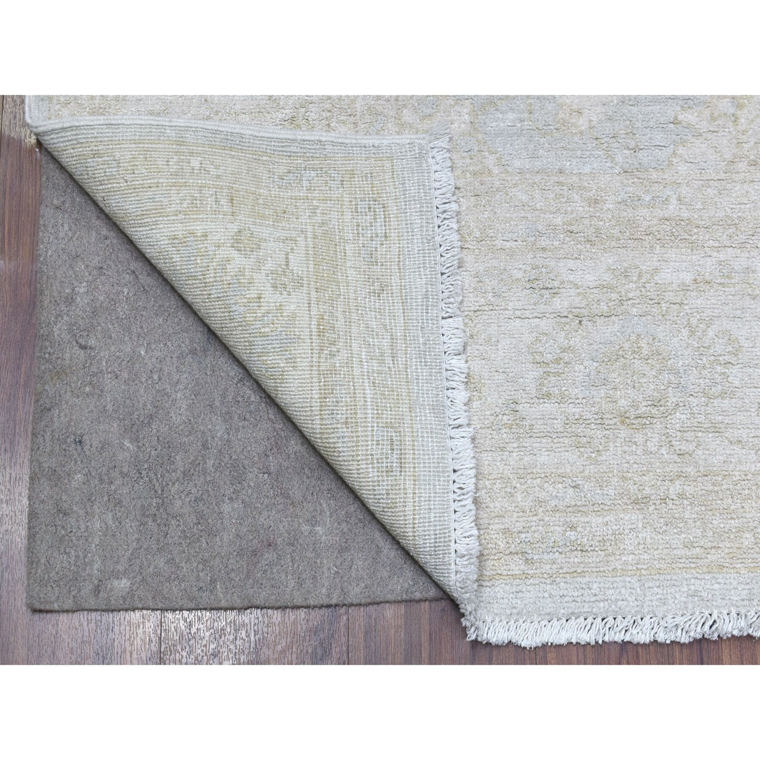 Hand Knotted Traditional Decorative Area Rug > Design# CCSR67375 > Size: 6'-0" x 8'-10"