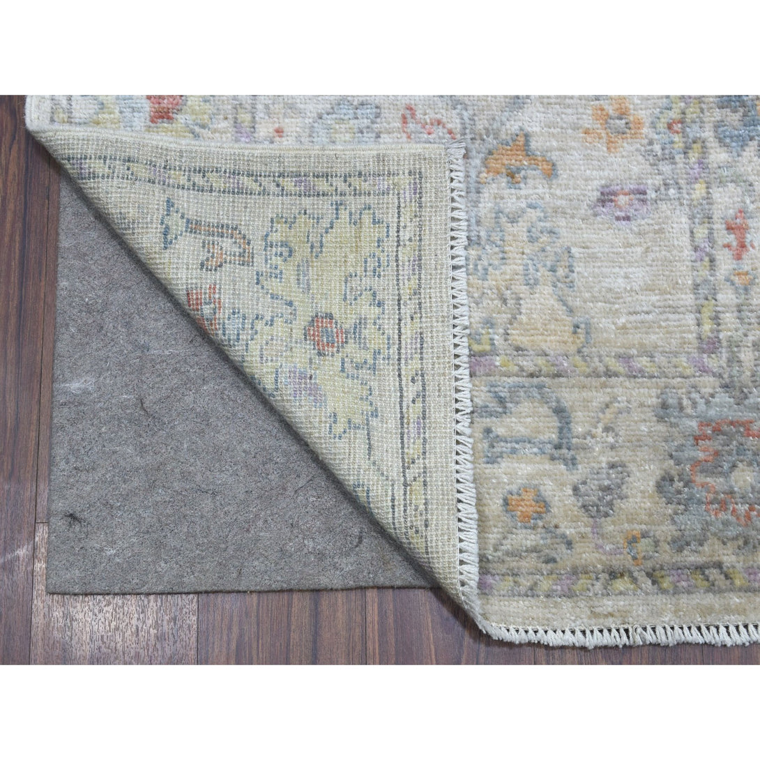 Hand Knotted Traditional Decorative Runner > Design# CCSR67597 > Size: 2'-10" x 16'-0"