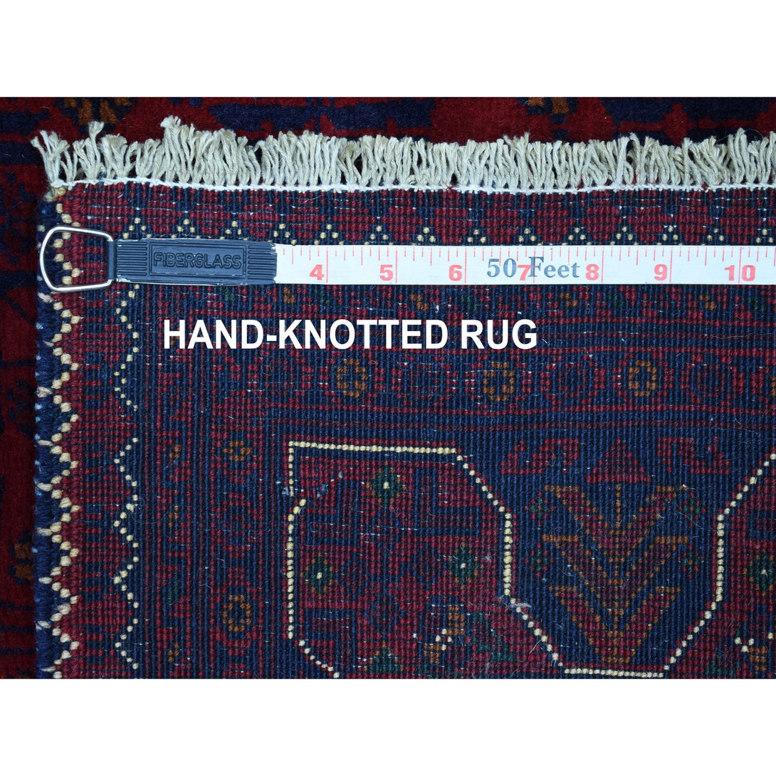 Handmade Tribal & Geometric Area Rug > Design# CCSR68070 > Size: 3'-10" x 5'-9"