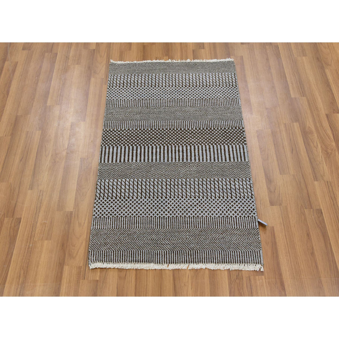 Handmade Modern and Contemporary Doormat > Design# CCSR79638 > Size: 2'-2" x 3'-3"
