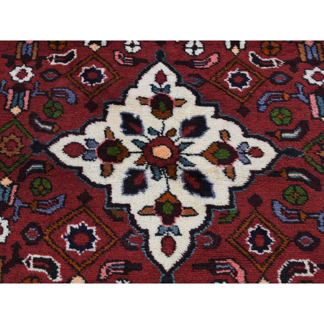 Handmade Persian Area Rug > Design# CCSR80181 > Size: 3'-4" x 5'-5"