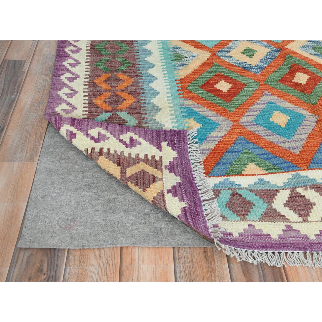 Handmade Flat Weave Area Rug > Design# CCSR81328 > Size: 4'-6" x 5'-10"