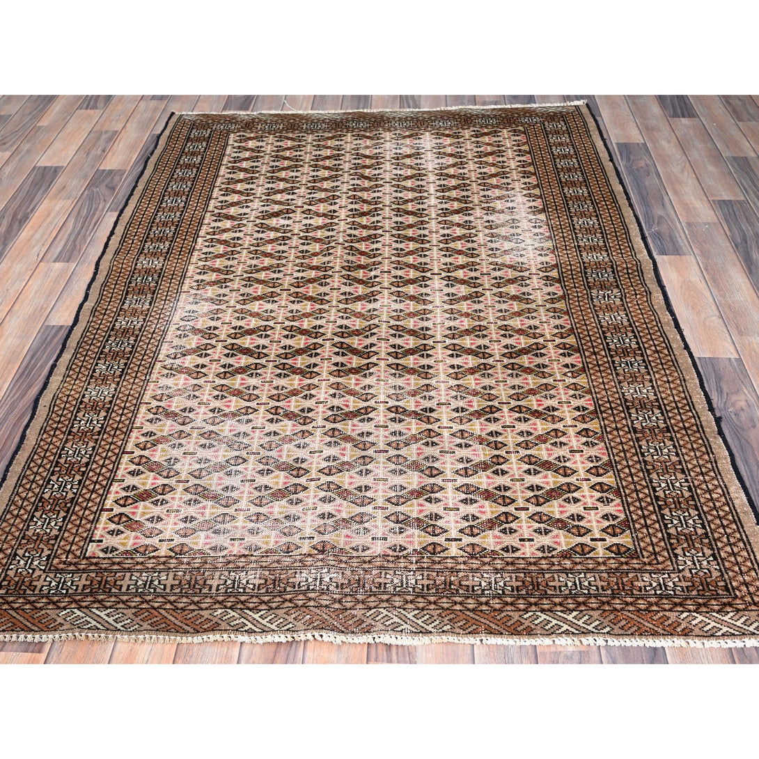Hand Knotted  Rectangle Area Rug > Design# CCSR86050 > Size: 4'-5" x 6'-3"