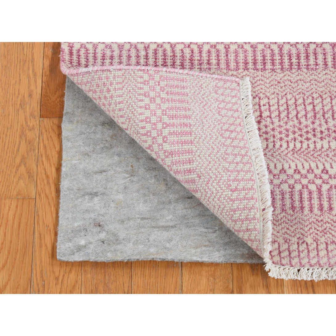 Handmade Wool and Silk Runner > Design# CCSR87224 > Size: 2'-7" x 7'-9"