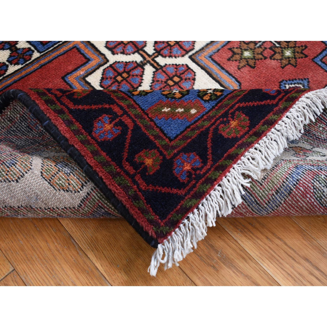 Hand Knotted  Rectangle Area Rug > Design# CCSR87379 > Size: 3'-5" x 5'-3"