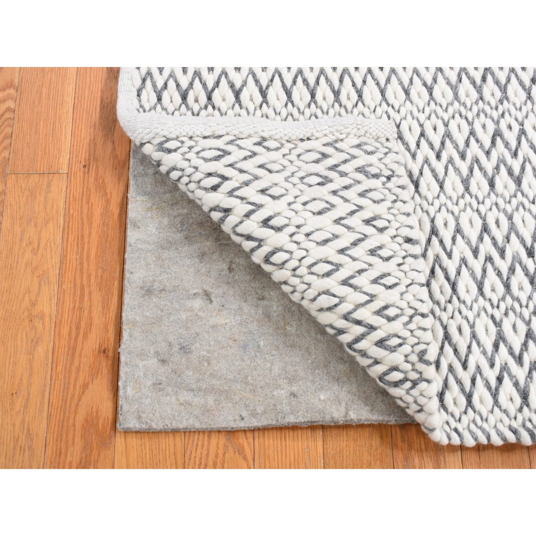 Handmade Modern and Contemporary Doormat > Design# CCSR87415 > Size: 2'-1" x 2'-2"