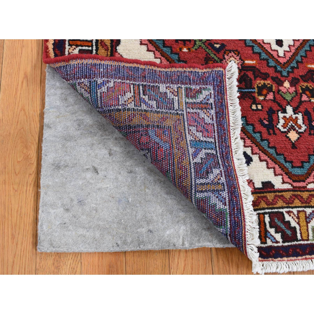 Hand Knotted  Rectangle Area Rug > Design# CCSR87468 > Size: 3'-5" x 5'-1"